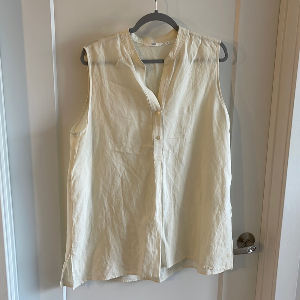 Uniqlo white sleeveless tunic